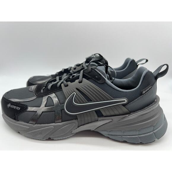 Nike V2K Run Gore-Tex Black Iron Grey FZ2622-001 Women's Size 9 - Picture 2 of 12